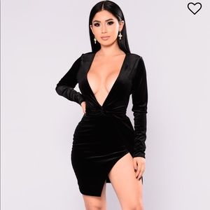 Black sugar velvet dress